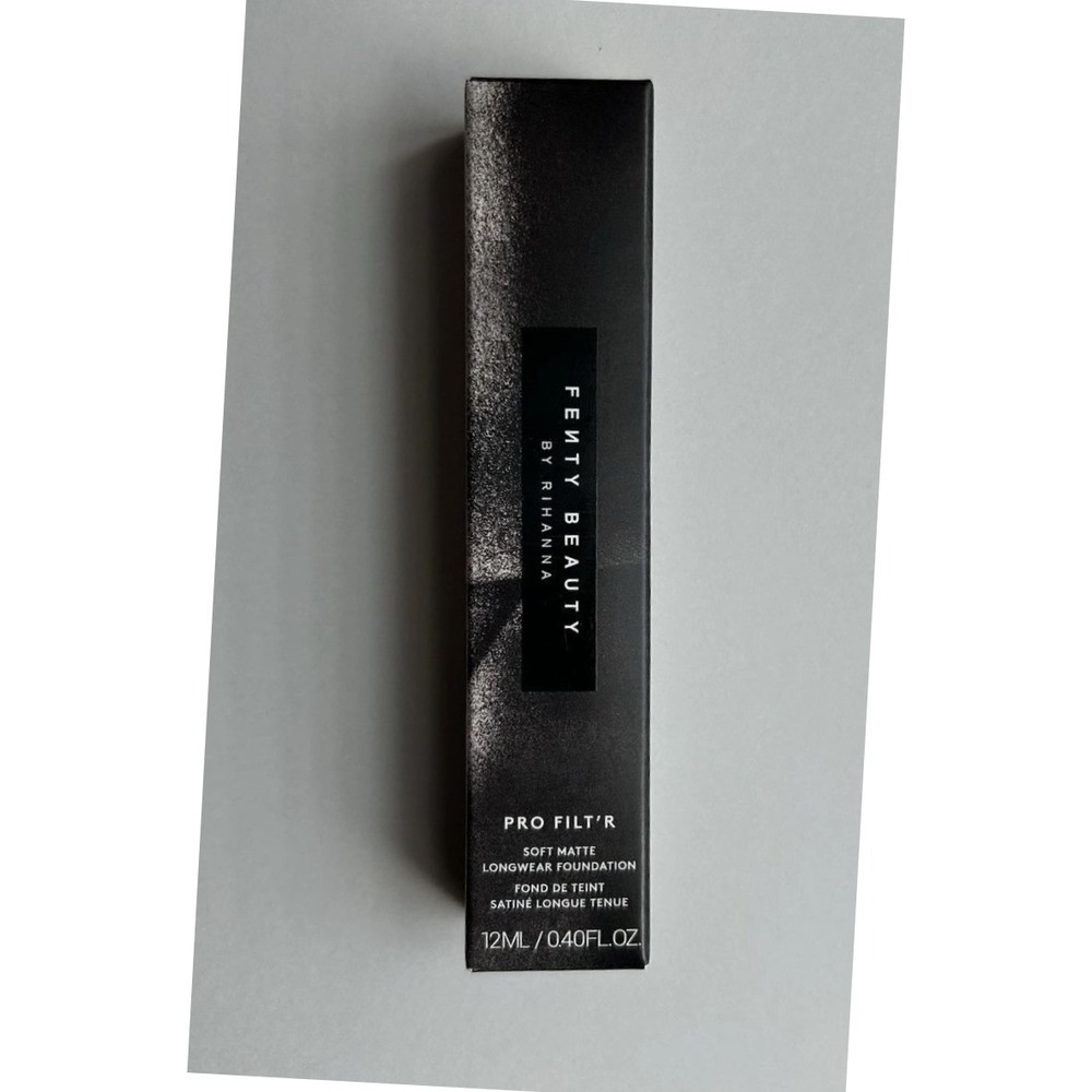 NEW Fenty Beauty by Rihanna Pro Filt'r Filter Soft Matte Longwear Foundation 490